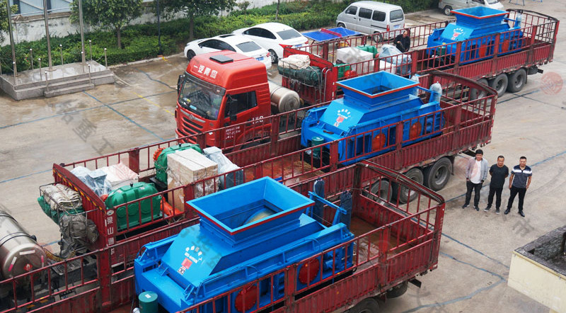 液壓對輥制砂機(jī)