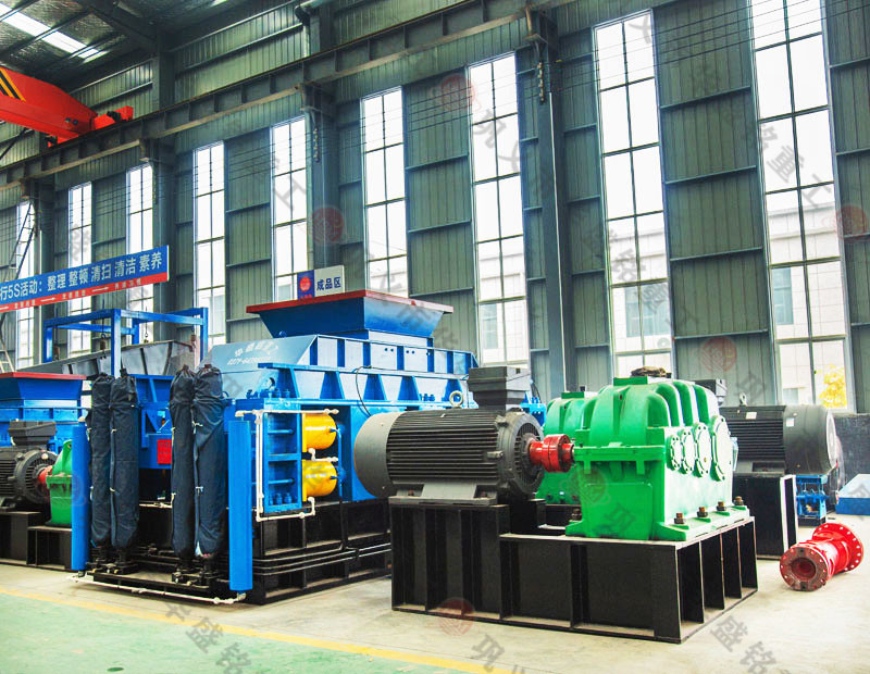 鞏義液壓對(duì)輥制砂機(jī)多少錢(qián)一臺(tái)？